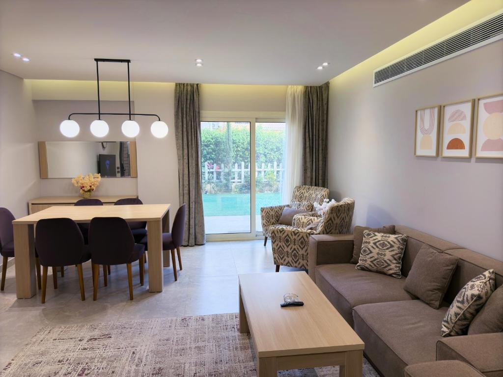 شقة فندقية في قلب الشيخ زايد - Zayed Suites G