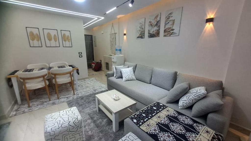 مدينتى Modern 2bedrooms B12 Madinaty