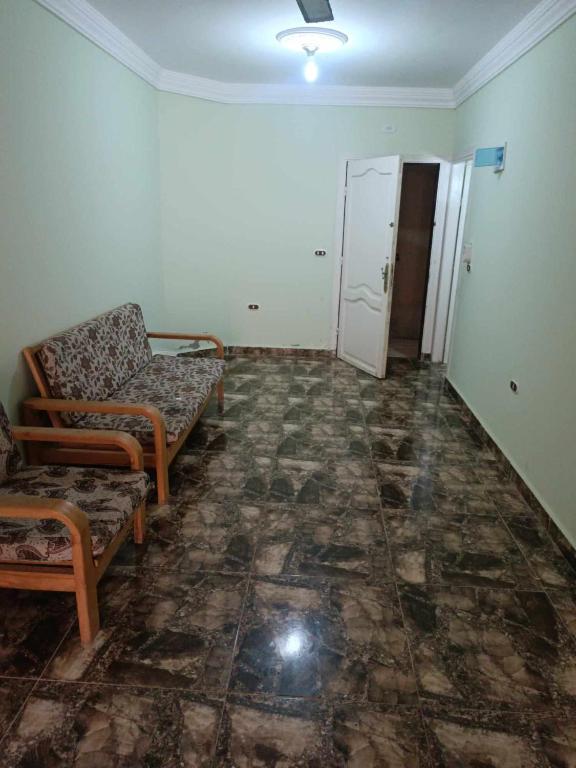 شقة تاني نمرة من البحر مطل على فاميلي بيتش في الزراعيين العجمي الكيلو 21 الاسكندريه residential apartment in agami
