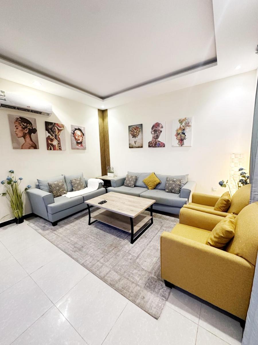 Luxury Apartment 21
