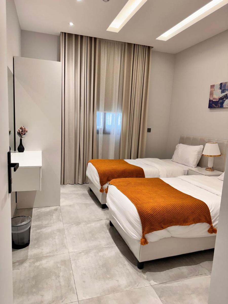 شقة مودرن 3غرف نوم وصاله بالملقا c