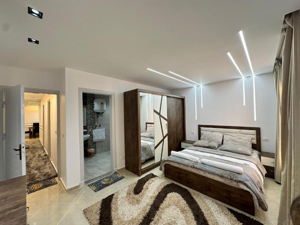 Luxury apartment in Sheikh Zayed City