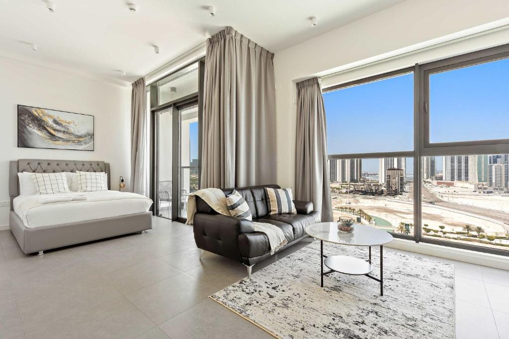 Silkhaus Chic Studio with Private Beach in Pixel Tower