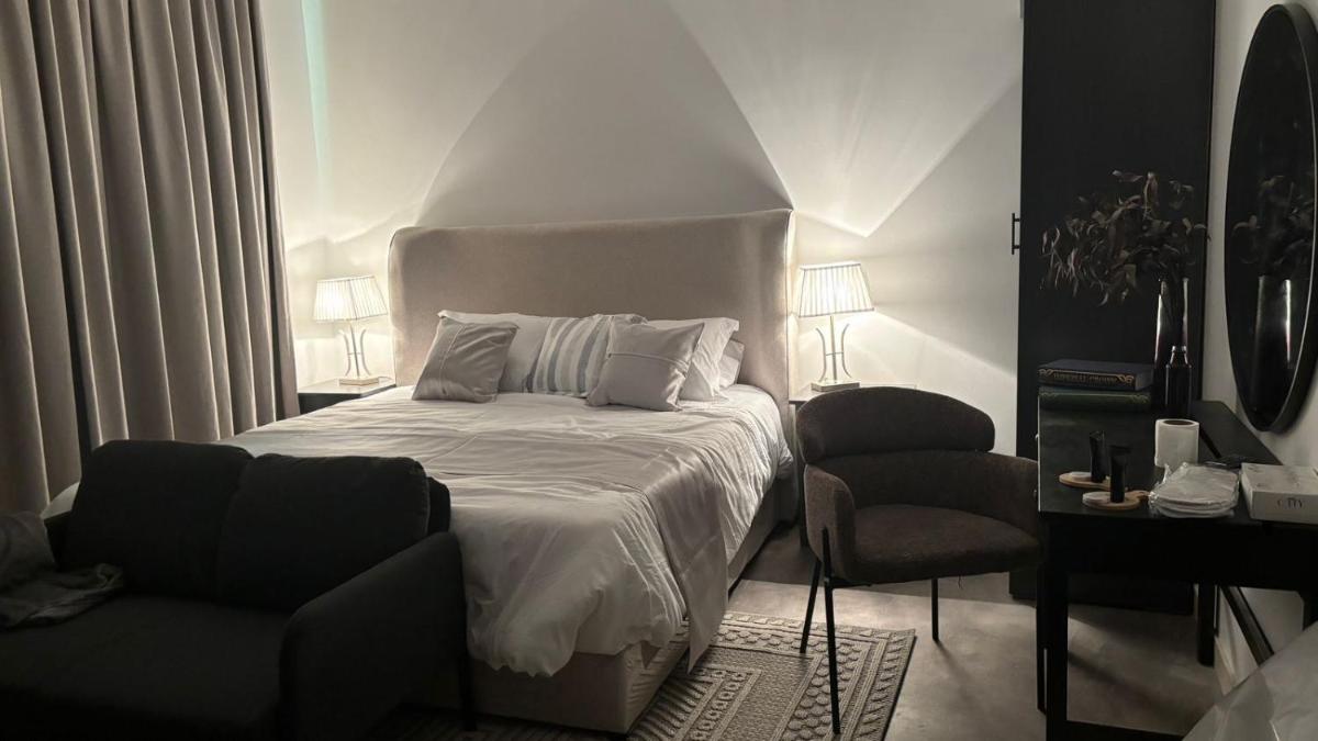 استديو هادئ انيق شمال الرياض Quiet, elegant studio with self-entry