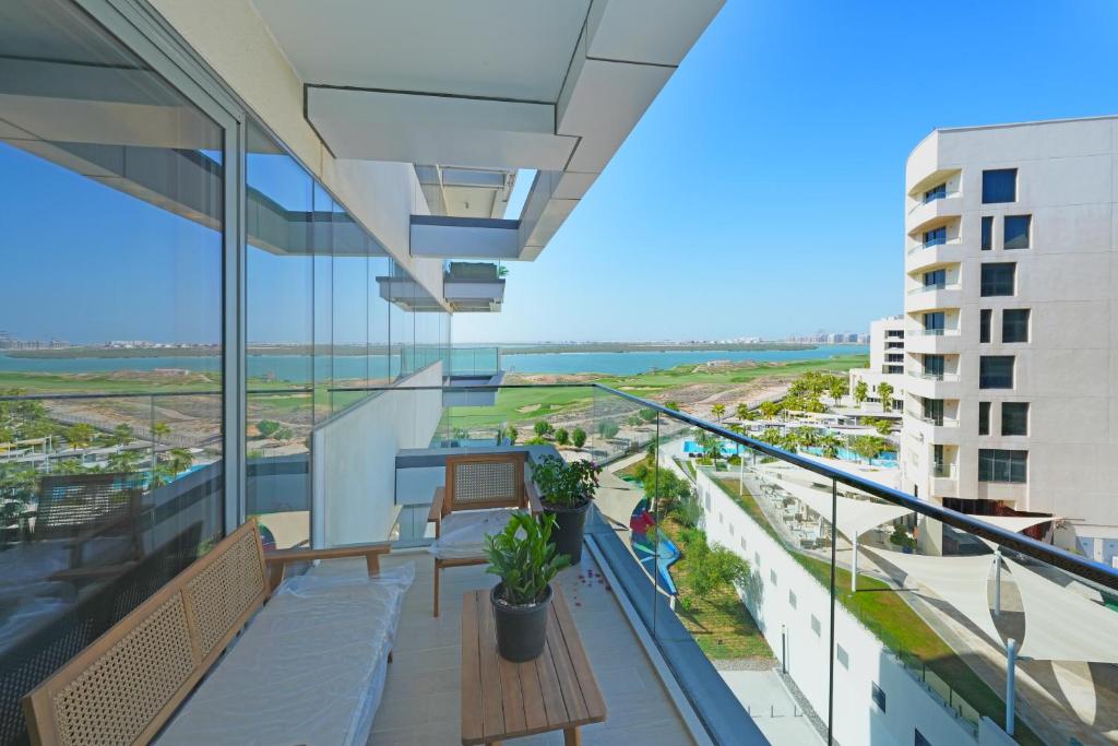Studio Apartment with Beautiful View