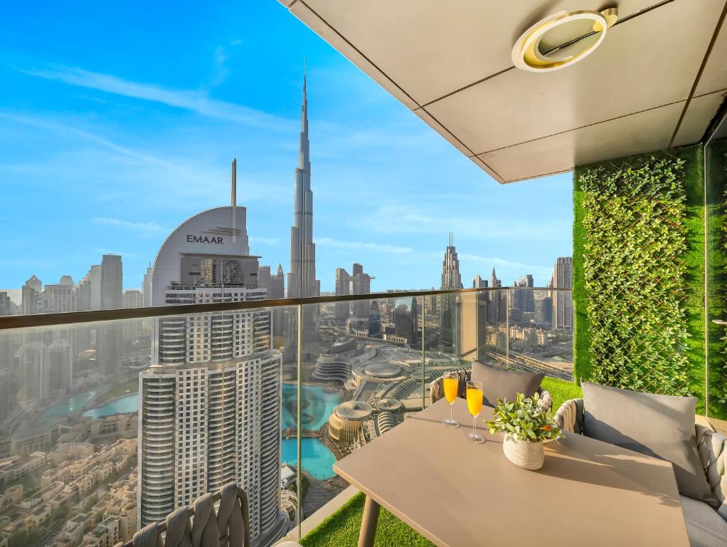 Stunning 2BR-Burj View -connected to Dubai Mall