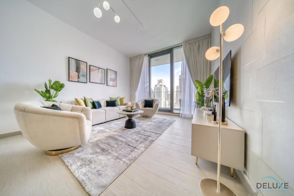 Stunning 2BR With Assistant’s Room at LIV Residence Dubai Marina by Deluxe Holiday Homes