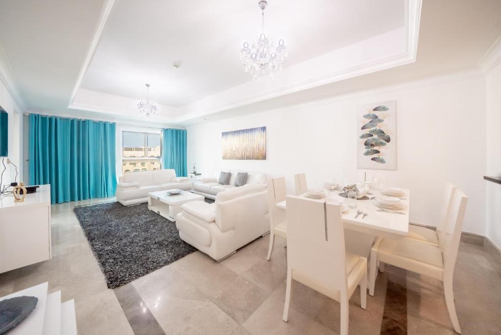 Stylish Urban Retreat 1BR Gem Fairmont Residence – 90AB2