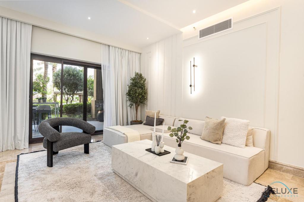 Sublime 2BR w/ Assistant’s Room at Fairmont The Residence North Palm Jumeirah by Deluxe Holiday Homes