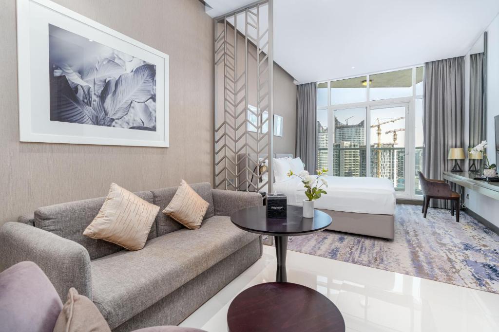 White Sage – Fancy Studio With Mesmerizing Canal Views