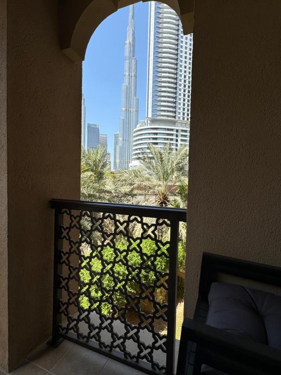 Lux Burj Khalifa views 2BR iconic heart of DUBAI direct views THE BEST LOCATION Dubai Mall Boulevard