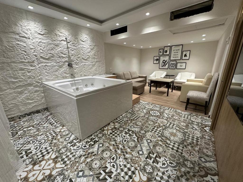 Luxury Duplex, Beach Front indoor Jacuzzi, Sharm El Sheikh