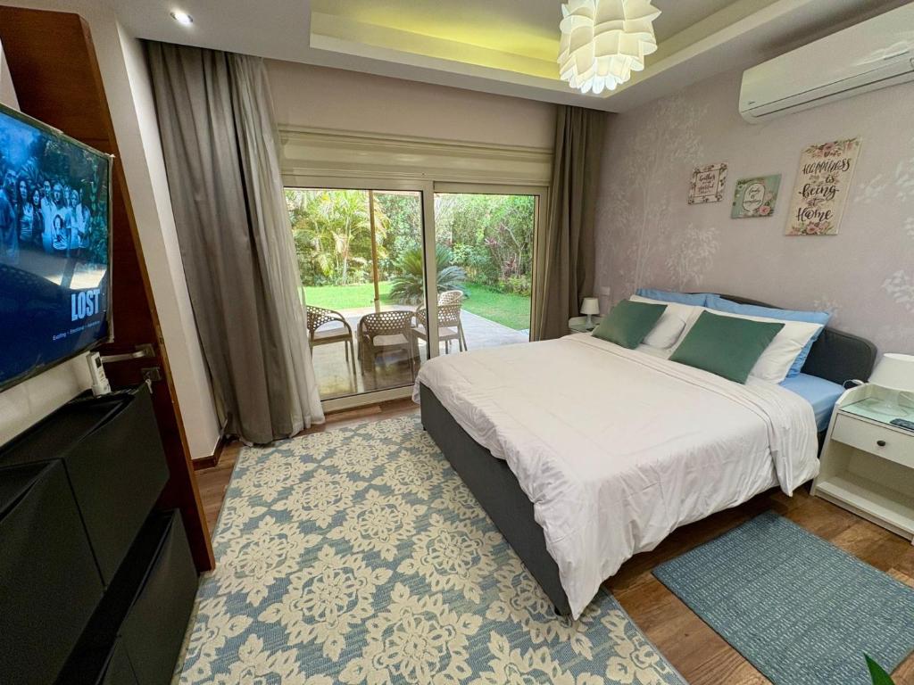 Top rated 1 BR with private garden in Karma Sheikh Zayed – only families & single travelers