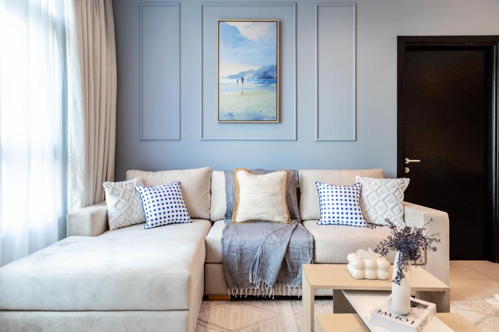 Trophy – Marina Urban Serenity Suite