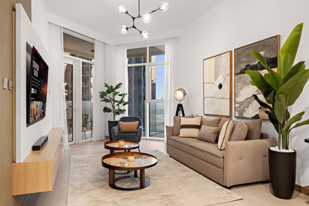 Luxury 2BR in Business Bay with Balcony & Canal View
