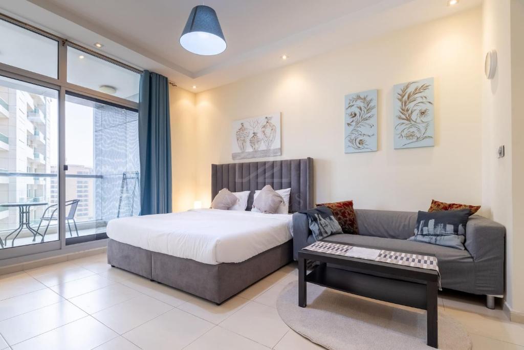 Very nice studio in Skyview Tower Dubai Marina