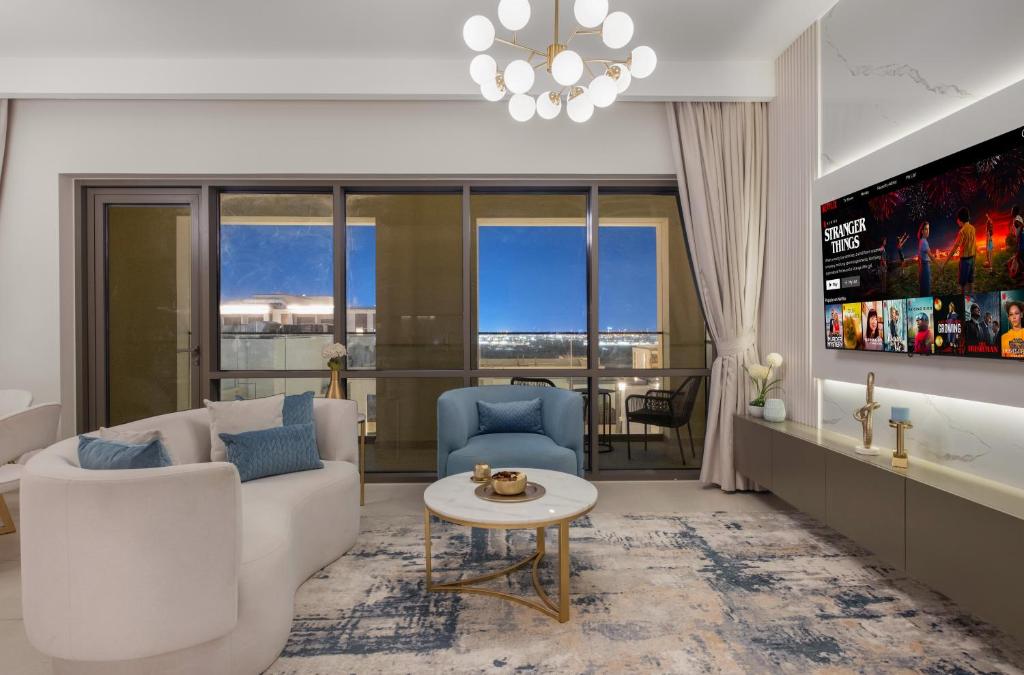 Deluxe 2BR in Creek Harbour with Private Beach Access