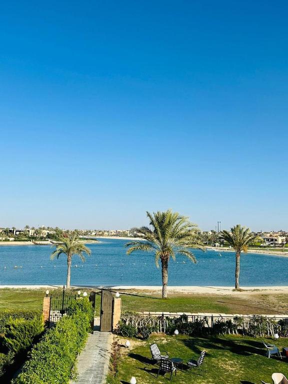 Villa in marina 5 – First Row Lake View