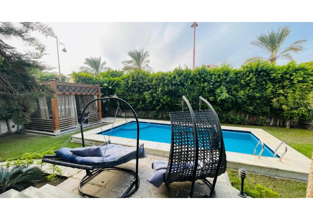 Villa With Private Pool & Garden In Sheikh Zayed