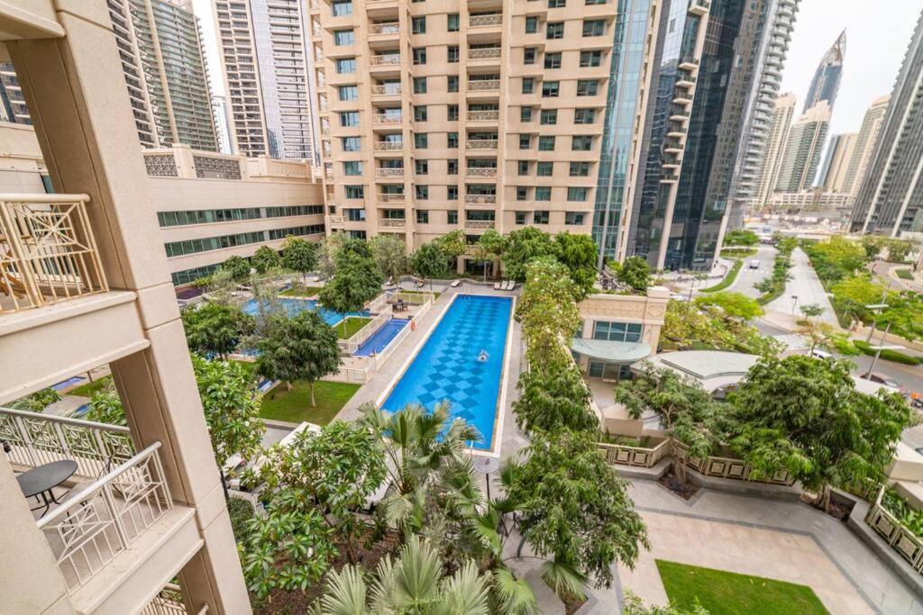 FIRST CLASS 2BR with Burj Khalifa & Fountain view
