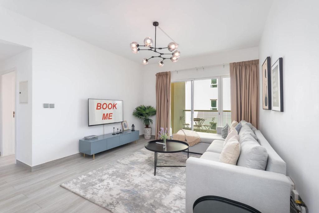 1 Bed in Al Dhafrah 1 In the Center of The Greens