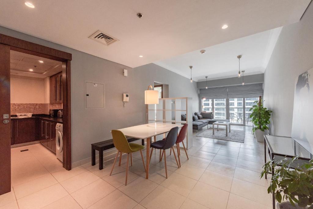 Lovely 1 Bedroom Apartment, Near Dubai Mall & Burj Khalifa, Downtown Dubai