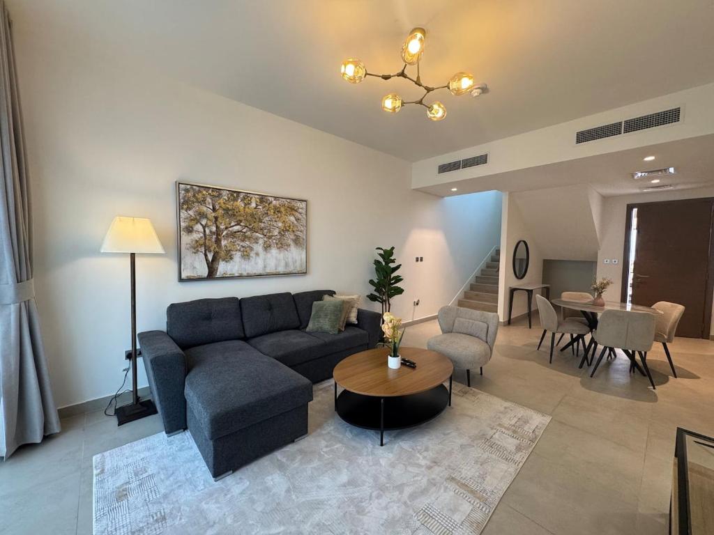 4br Luxury Villa Yas Island Near F1