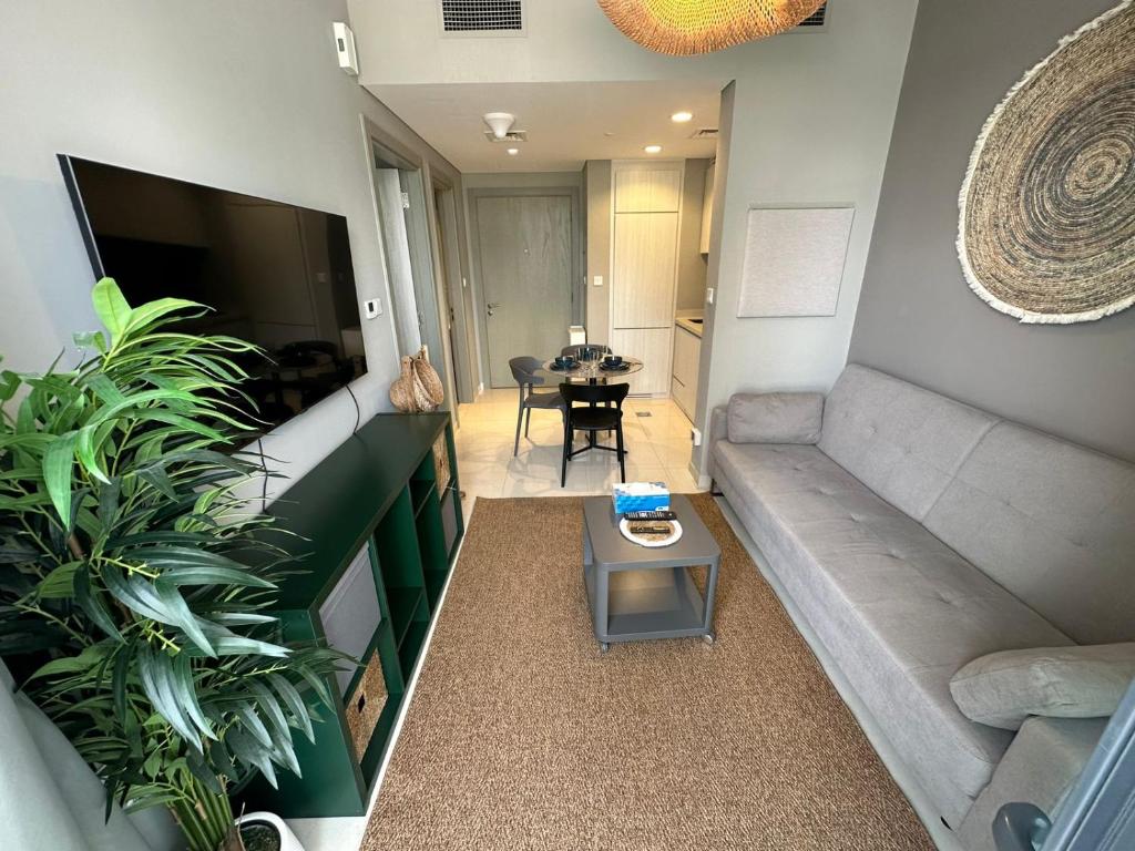 1BR Apartment in Zada Tower Business Bay - Close to Metro
