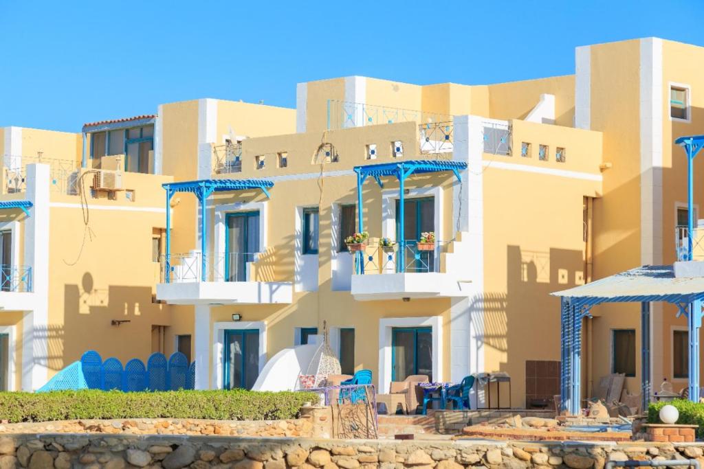 2 Bedroom Chalet - Riviera Beach Resort - Families only