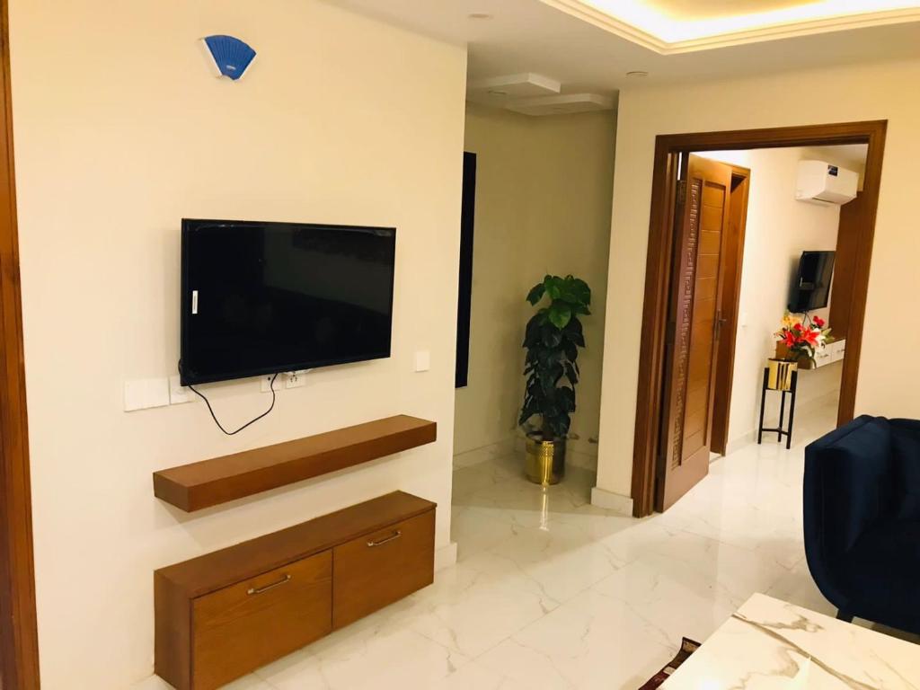 2 bhk apartment available in Al qasmiyah Sharjah