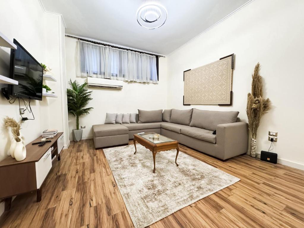 2BR Apt Zamalek walking to Nile 1Min To Abou elfeda