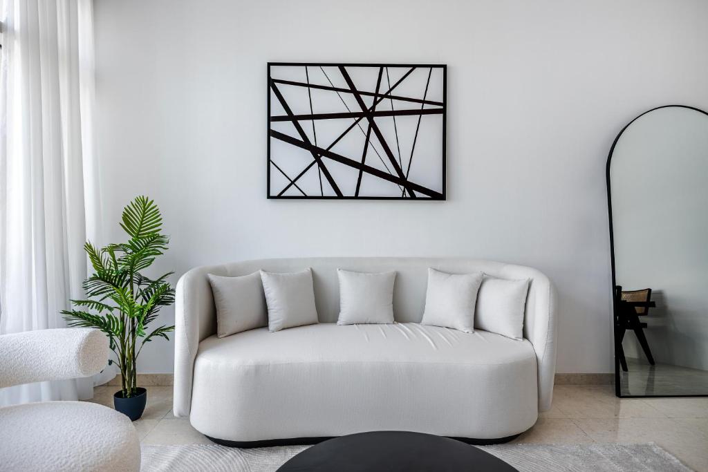 2BR City View Bay Square B13