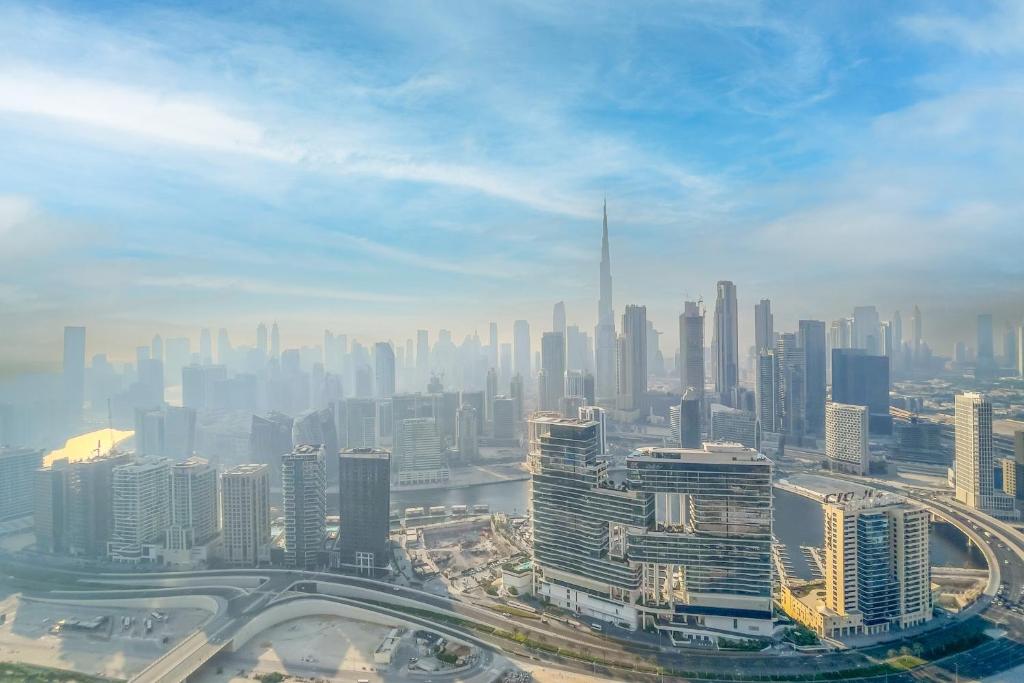 3 Bed in DAMAC Paramount by PK Holidays