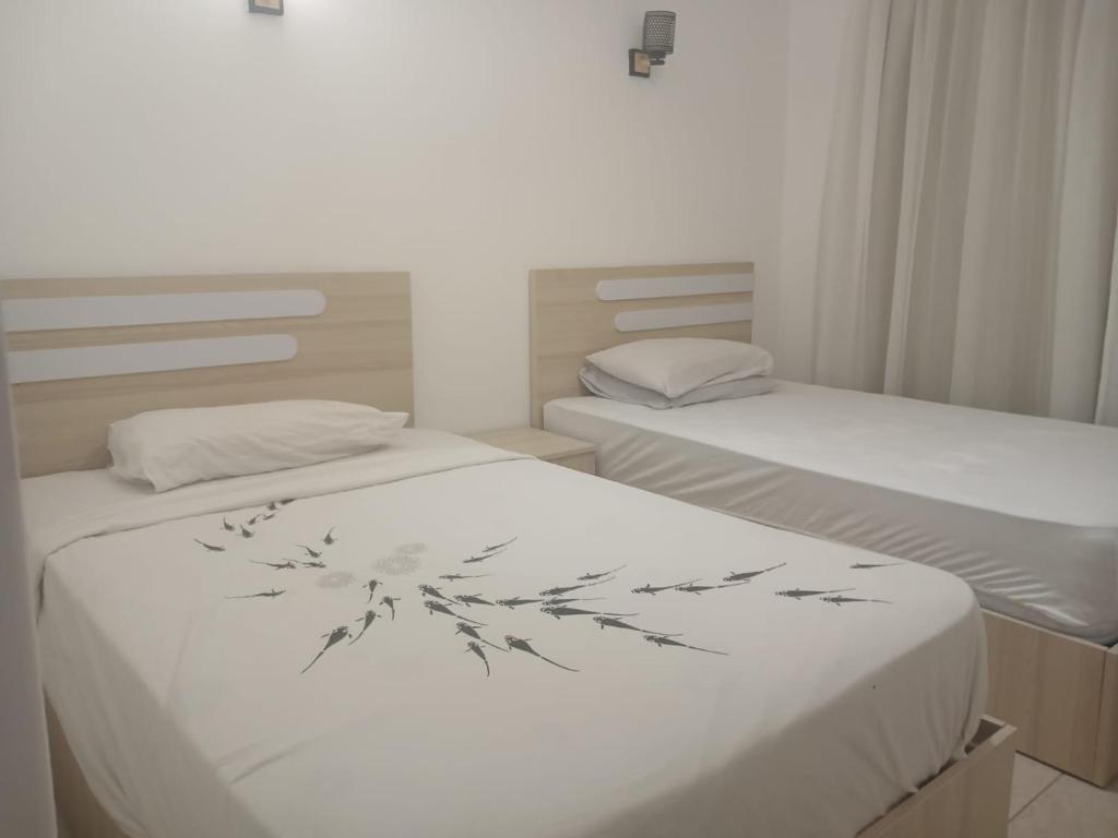 3 Zimmerwohnung mit 13 Pools