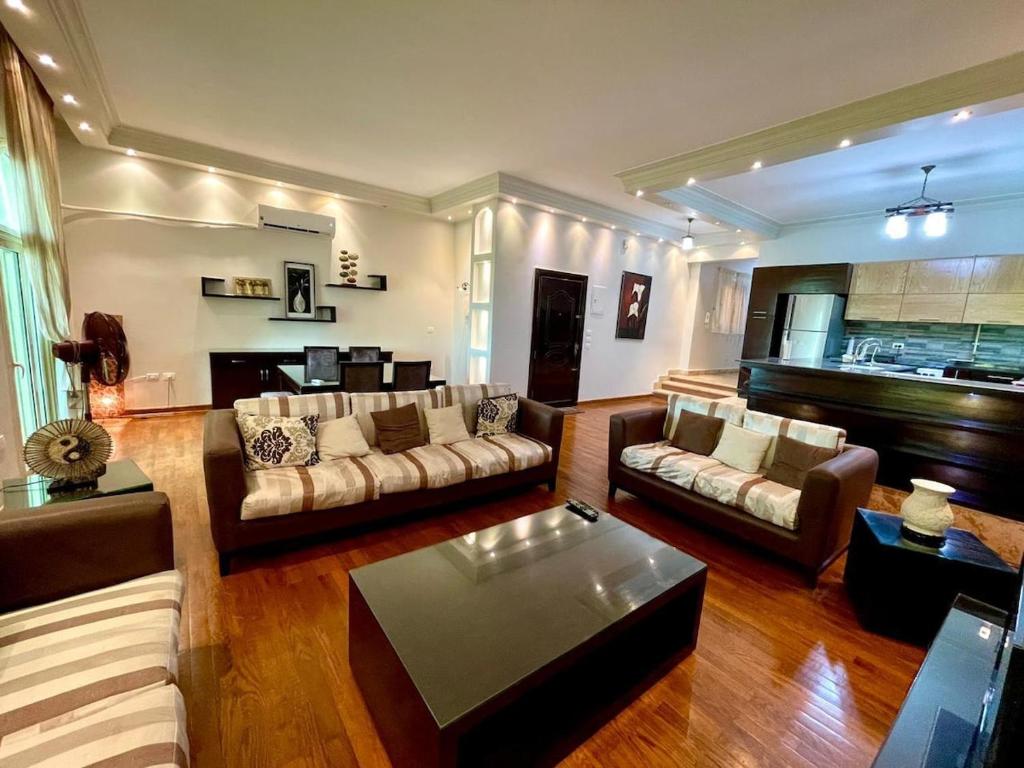 3Bedroom Apartment Garden View
