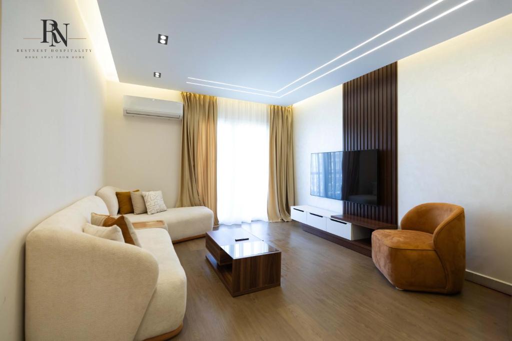 5 Star 3 BDR Apartment In Rehab City