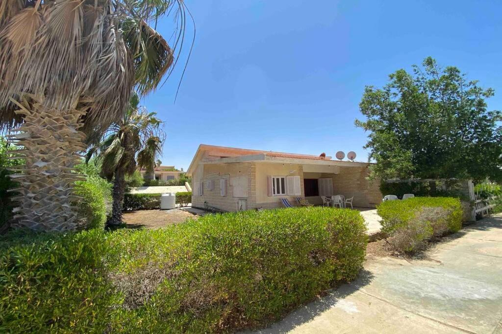 A cheerful chalet villa few steps to the beachside