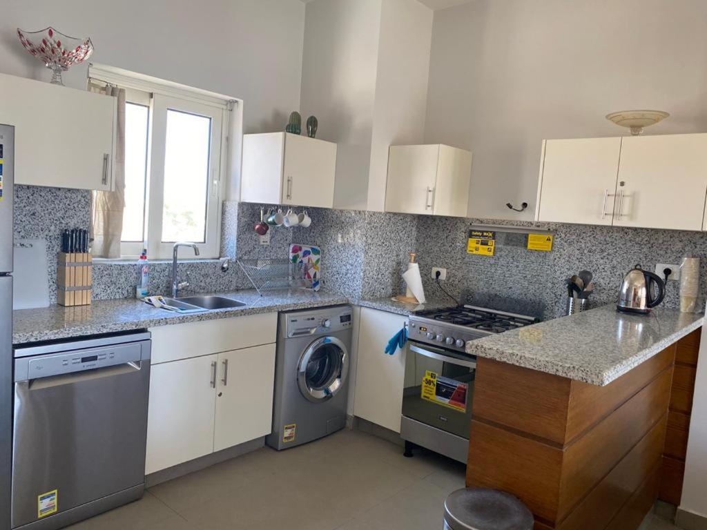 A lovely 2 BR apartment at Waterside