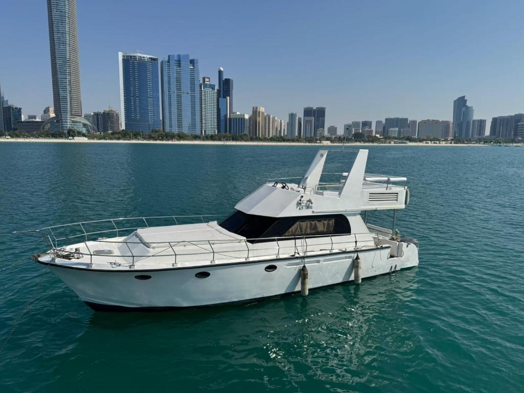 BOOK BOAT Yacht