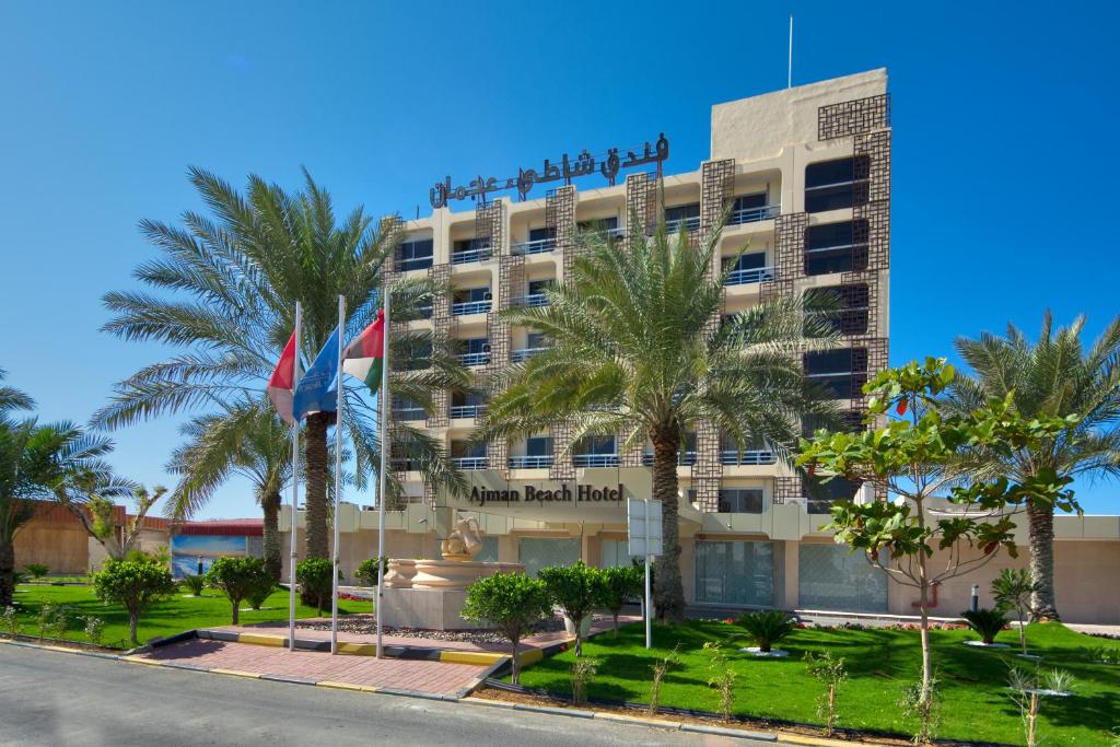 عجمان بيتش هوتيل