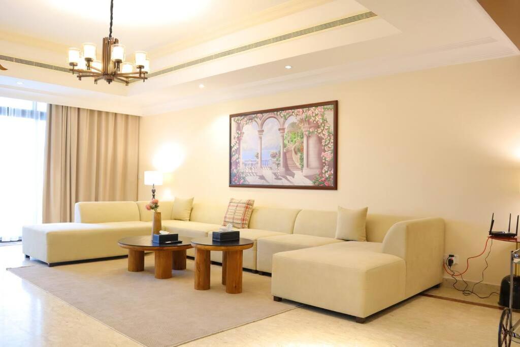 Al Raha Luxe Your 3BR Retreat
