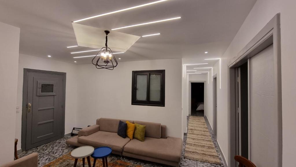 Alex Gate apartment - families only