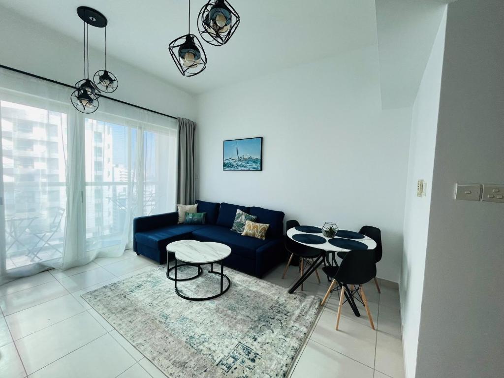 Amazing 1 bedroom apt in Marina