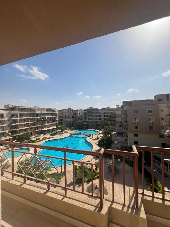 Apartment in Pearl Pyramids Compound