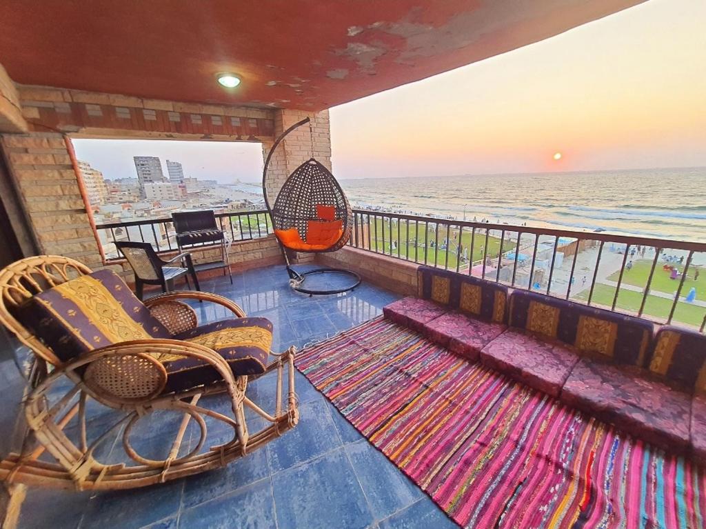 Hotel appartment alexandria sea view free wifi 3 bedrooms 2 toilets 5th floor Bellevue village agami available all year days & 5 heavy blanket available