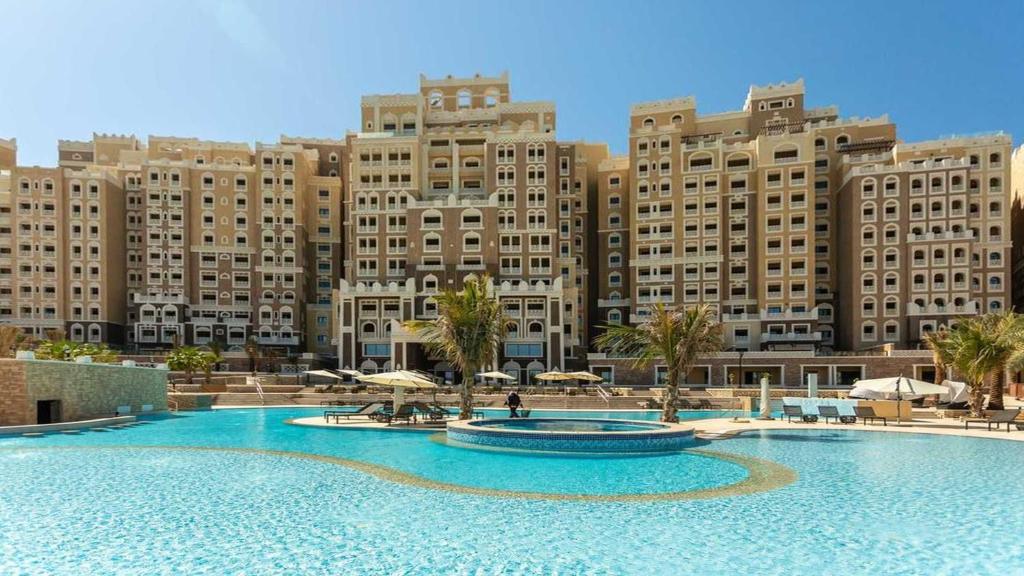 ASHRI Luxurious Apt in Palm Jumeirah with Sea View