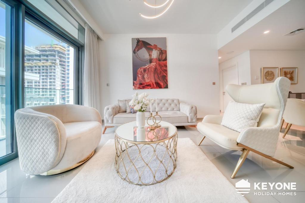 The Ultimate One Bedroom with Private Beach Access