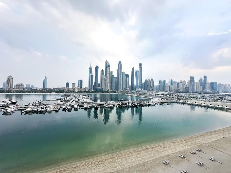 Beachfront 1BR in Marina