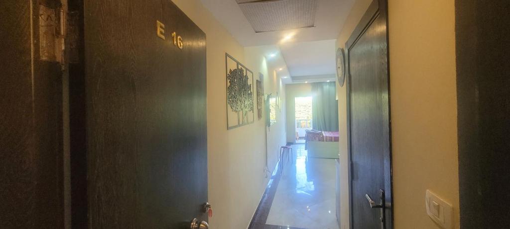 Beachfront Resort Seaview Haven Modern Near Airport