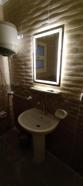 2BD prime apartment in rehab city